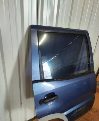 Nissan Terrano Rear door