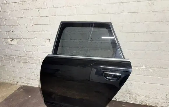 Audi A6 S6 C6 4F Rear door