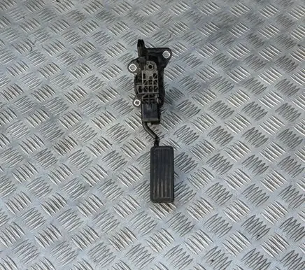 Honda CR-V Accelerator throttle pedal 2700000400