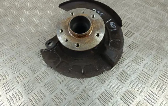 Nissan Qashqai J12 Rear wheel hub