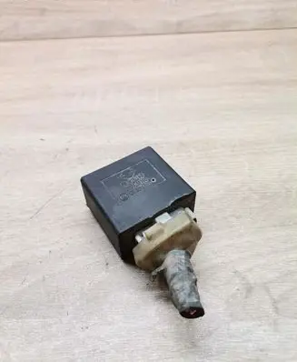 Nissan Micra Other relay 285115F100 05801010