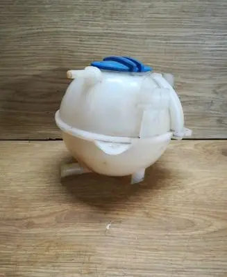 Volkswagen Touran I Coolant expansion tank/reservoir 20160718 467489103