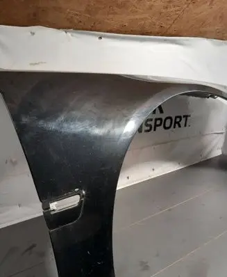 Audi A8 S8 D3 4E Fender P5T9