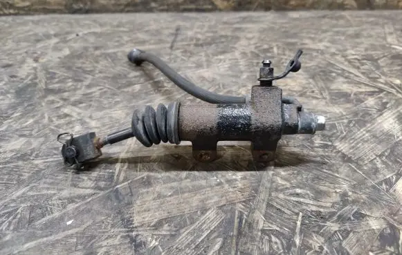Hyundai Tucson LM Clutch slave cylinder 