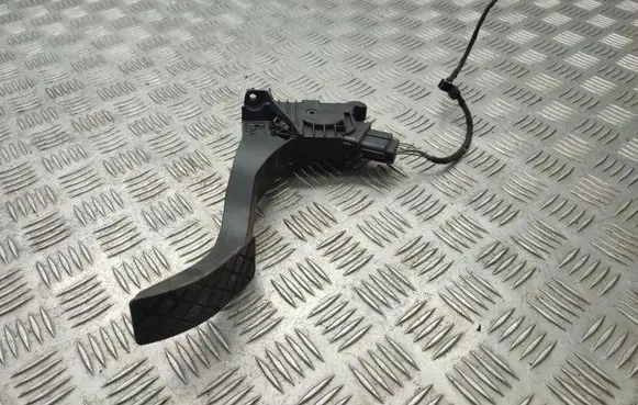 Skoda Octavia Mk3 (5E) Accelerator throttle pedal 5Q1723503H