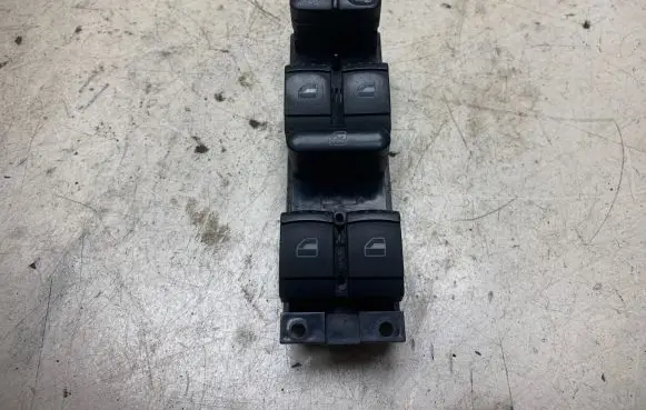 Seat Toledo II (1M) Electric window control switch 1J4959857D F005S00162
