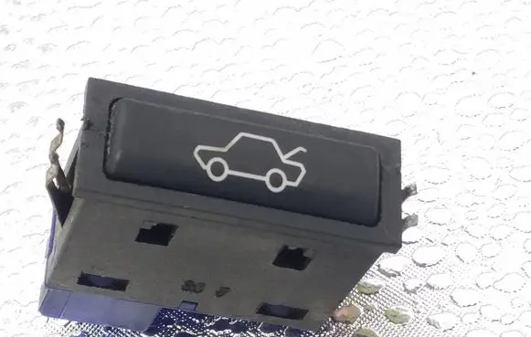 BMW 5 E39 Other switches/knobs/shifts 61318365579 03052500 459700