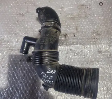 Air intake hose/pipe