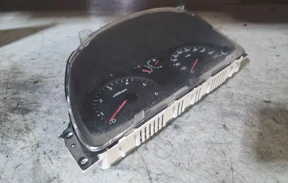 Speedometer (instrument cluster)