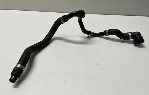 Mercedes-Benz E W212 Engine coolant pipe/hose A2185012882