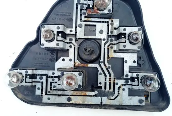 BMW 5 E39 Tail light bulb cover holder