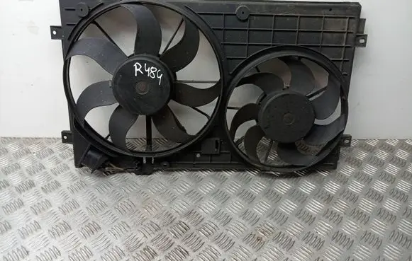 Volkswagen Caddy Fan set 1K0121207BB 1355D300194