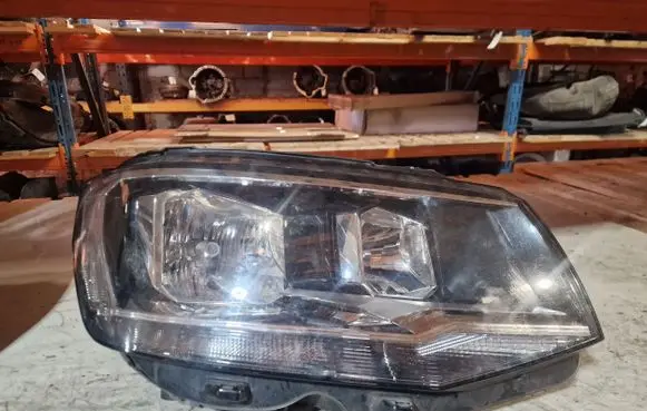 Volkswagen Transporter - Caravelle T6 Headlight/headlamp 7E1941006E
