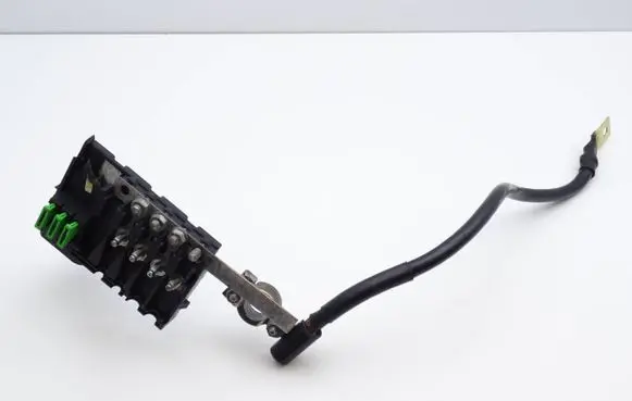 Volkswagen Touran I Fuse box set 