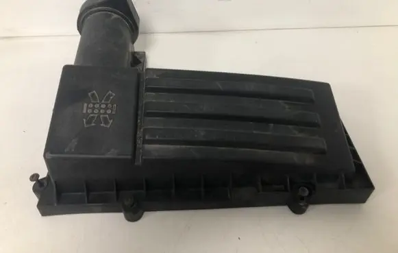 Skoda Octavia Mk2 (1Z) Air filter box cover 3C0129601AM 3C0129601CA