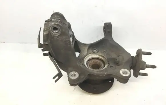Volkswagen PASSAT B8 Front wheel hub 5Q0407258A