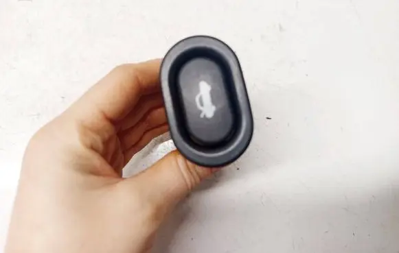 Saab 9-5 Tailgate opening switch 4733440