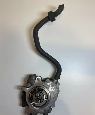 Volkswagen Touareg I Vacuum pump LA2231010