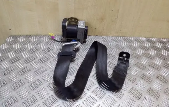 Volkswagen Golf IV Front seatbelt 1J4857705J