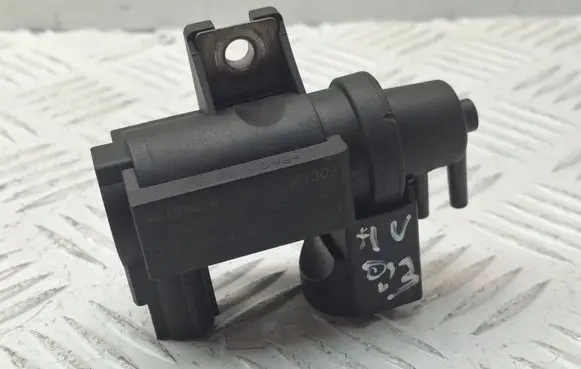Toyota Avensis T250 Turbo solenoid valve 258190R011 70051308