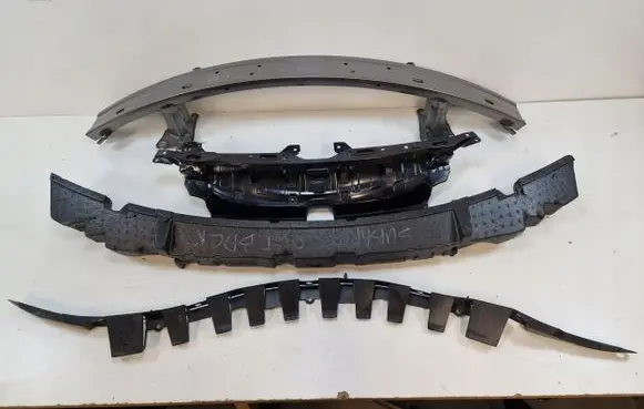 Subaru Outback Front piece kit 