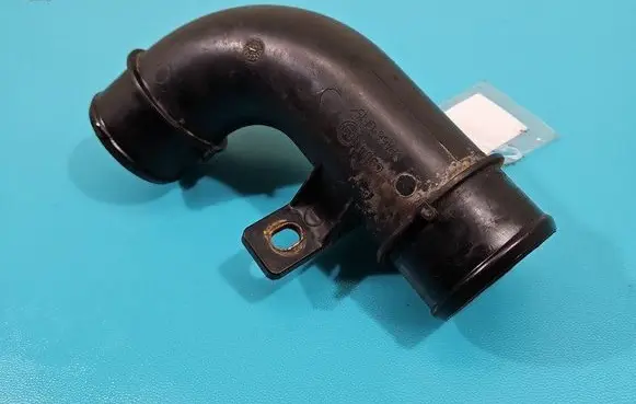 Intercooler hose/pipe