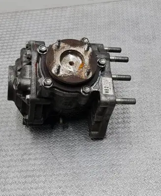 Toyota RAV 4 (XA30) Gearbox transfer box case 80010