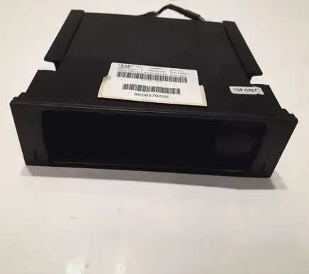 Seat Exeo (3R) USB socket connector 8E0857925E