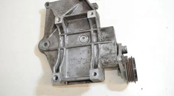 Audi A4 S4 B5 8D Engine mounting bracket 028260885A