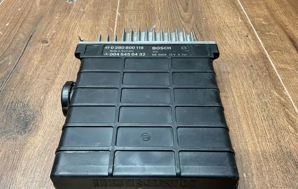Mercedes-Benz S W126 Engine control unit/module ECU 0045450432 0280800118