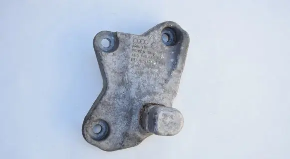 Audi A8 S8 D3 4E Engine mounting bracket 4E0199343AA