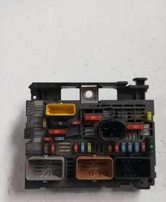Peugeot 3008 I Fuse box set 9675877980