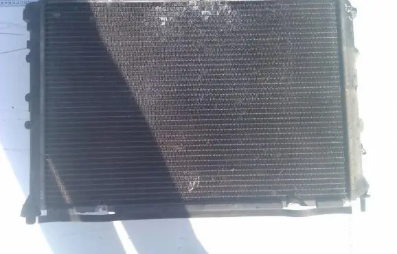Renault Megane I Coolant radiator A410I585P35