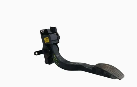 Iveco Daily 3rd gen Accelerator throttle pedal 504061734