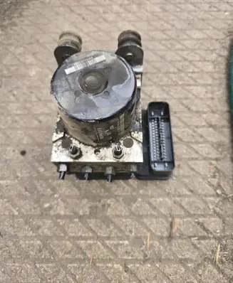 Volkswagen Transporter - Caravelle T5 ABS Pump 7H0907379R 7H0614517B 304120141213710