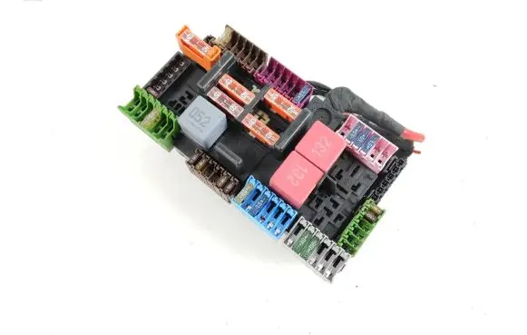 Mercedes-Benz E W213 Fuse module A2139068801 58HL16F06 ZGS003Q06