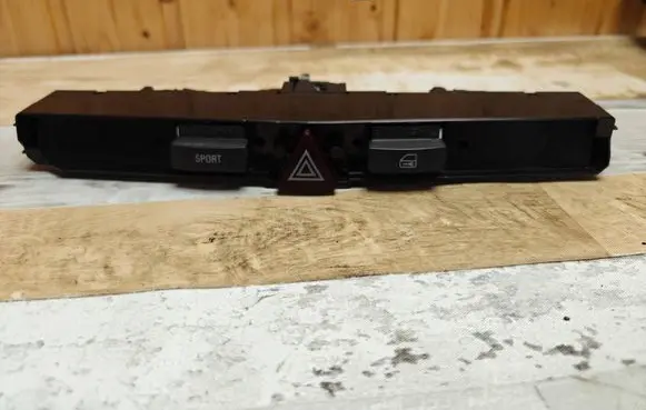 Hazard light switch