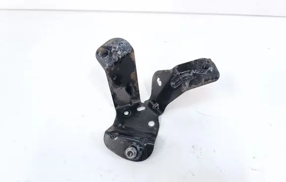 Subaru Outback (BS) Bumper support mounting bracket corner 