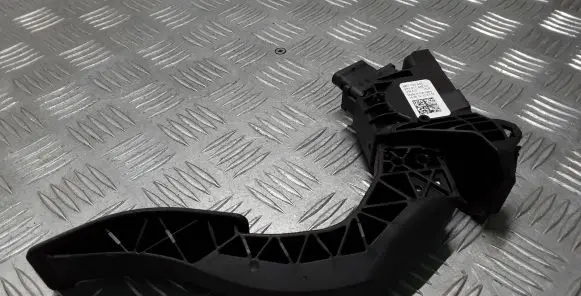 Audi A4 S4 B9 Accelerator throttle pedal 8W1723523