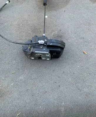 Nissan Murano Z50 Rear door lock 4404C