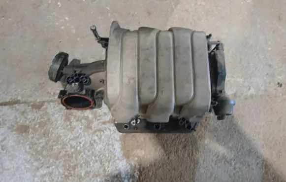 Audi A6 S6 C6 4F Intake manifold 06C133619A