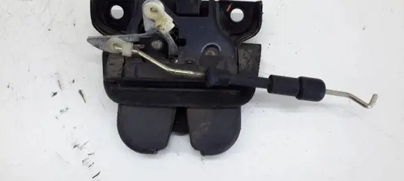 Audi A6 S6 C5 4B Tailgate/trunk/boot lock/catch/latch 