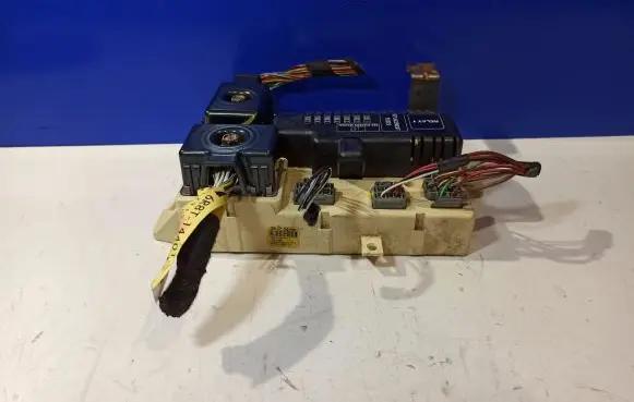 Jaguar S-Type Fuse box set 6R8T14A067AA