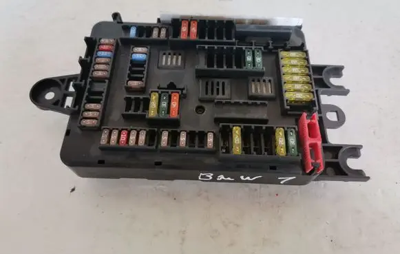 BMW 1 F20 F21 Fuse module 926111102