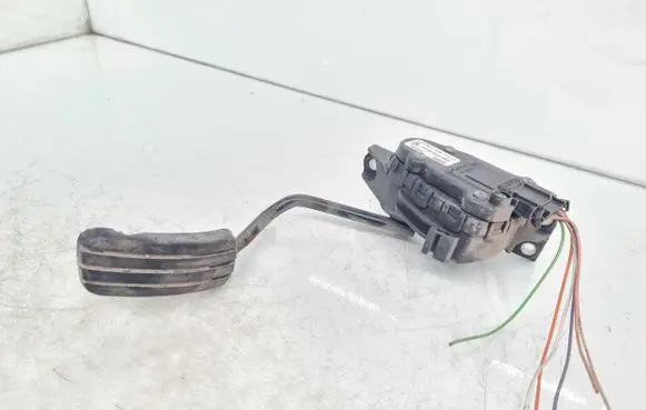 Opel Vivaro Accelerator throttle pedal 7700313060 6PV008119