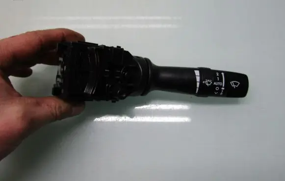 KIA Rio Wiper control stalk 202008910
