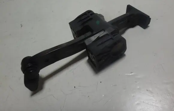 BMW 5 GT F07 Rear door check strap stopper 7197874