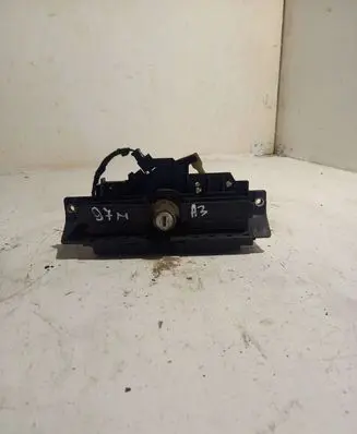 Audi A3 S3 8L Tailgate/trunk/boot lock/catch/latch 8D9827565H