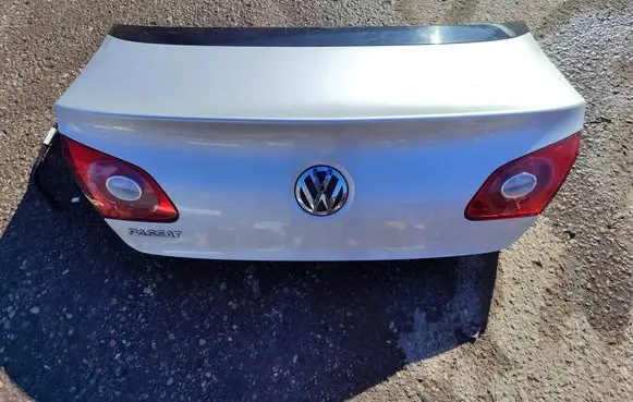 Volkswagen PASSAT CC Tailgate/trunk/boot lid 
