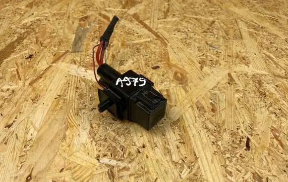 BMW 3 GT F34 Coolant fan relay 9207913
